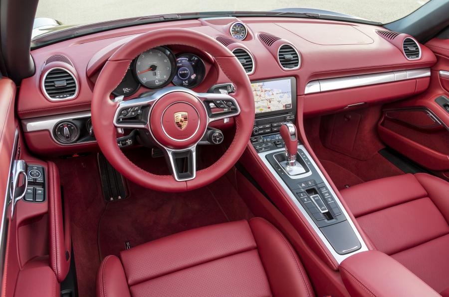  Porsche 718 Boxster S 2016 года  (фото 19 из 34)